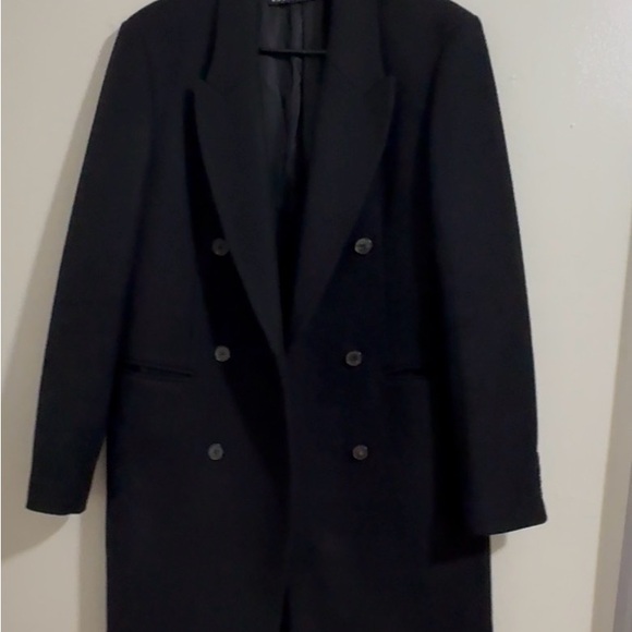Zara Women's Elegant Black Blazer - Picture 5 of 6